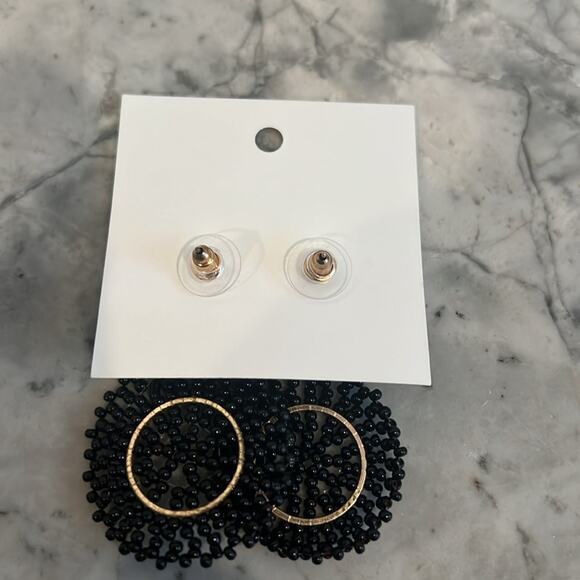 🔥🔥FIRE SALE 🔥🔥 NEW lightweight beaded hanging earrings price per pair - Picture 5 of 5